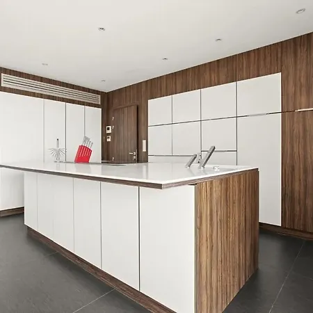 De Luxe - 10 Pers - Vue Villa *