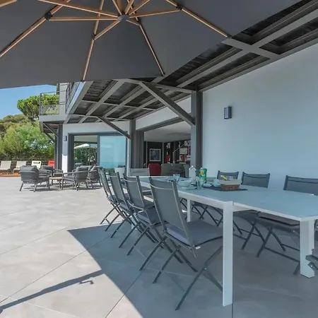 De Luxe - 10 Pers - Vue Villa Roquebrune-sur-Argens