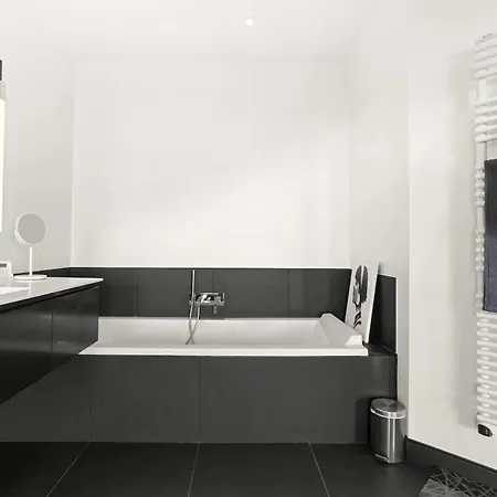 De Luxe - 10 Pers - Vue * Roquebrune-sur Argens